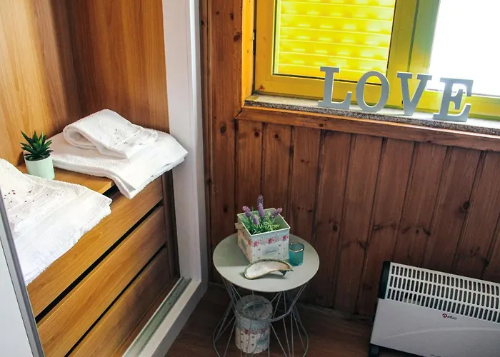 Casinha Dos Relogios * Penhas da Saúde